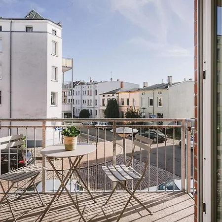 Sadebo Apartments Luebeck Mit Terrasse Oder Balkon Lubecca Esterno foto