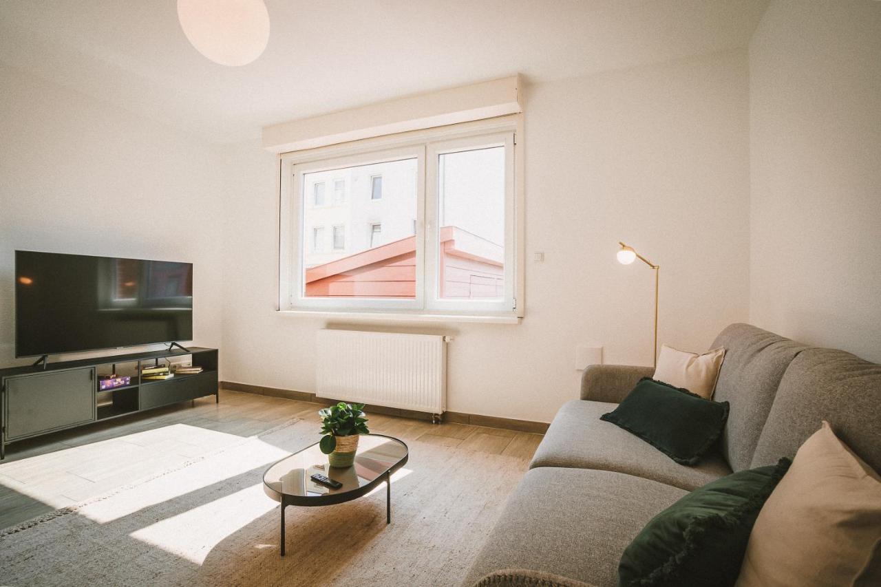 Apartment Sadebo Mit Terrasse Oder Balkon Lübeck